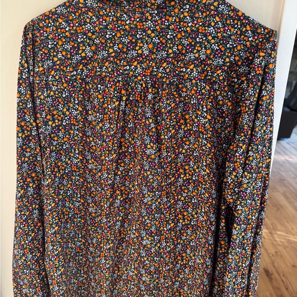 J. Crew Factory Blouse
Tie front
Never worn - Picture 3 of 4